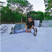 Universitario en facultad de arquitectura, conocimiento en dar clase en matemática basica